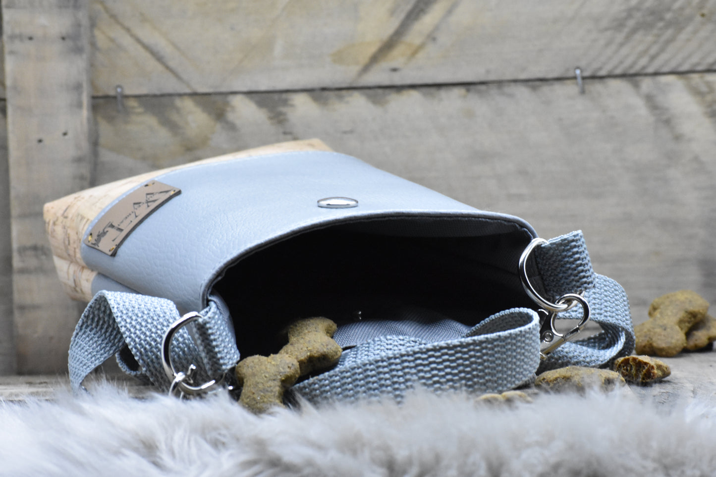 Futterbeutel Lassie in Grau / Glossy-Kork